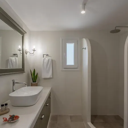 Naias View Milos Holiday home *